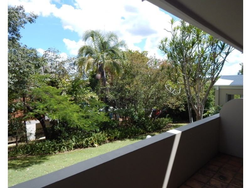 2/42 Waverley Road, Taringa QLD 4068