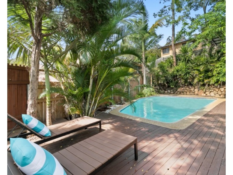 48 Cassandra Street, Chapel Hill QLD 4069