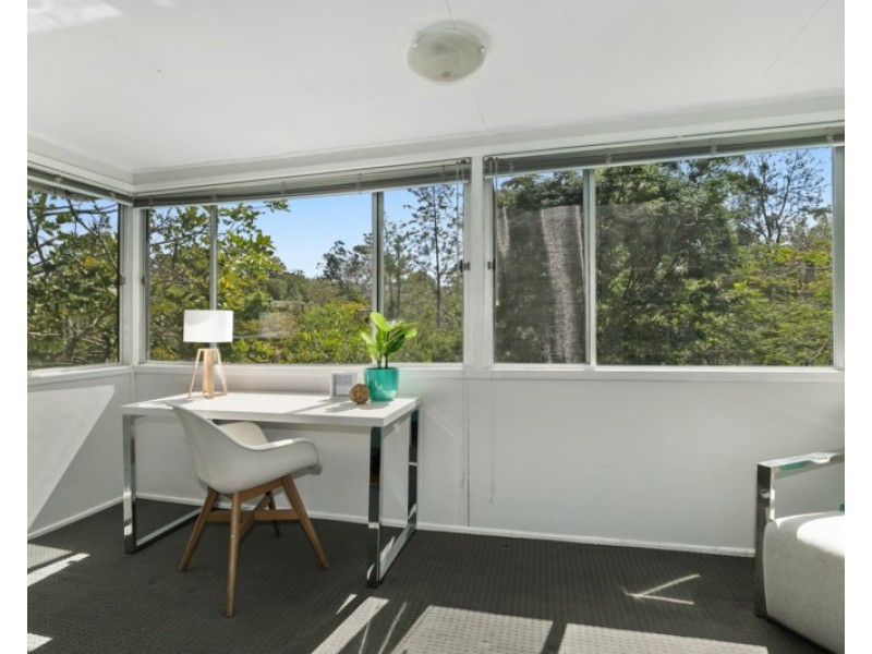 48 Cassandra Street, Chapel Hill QLD 4069