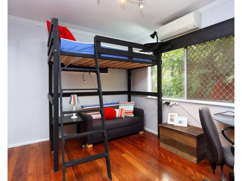 48 Cassandra Street, Chapel Hill QLD 4069