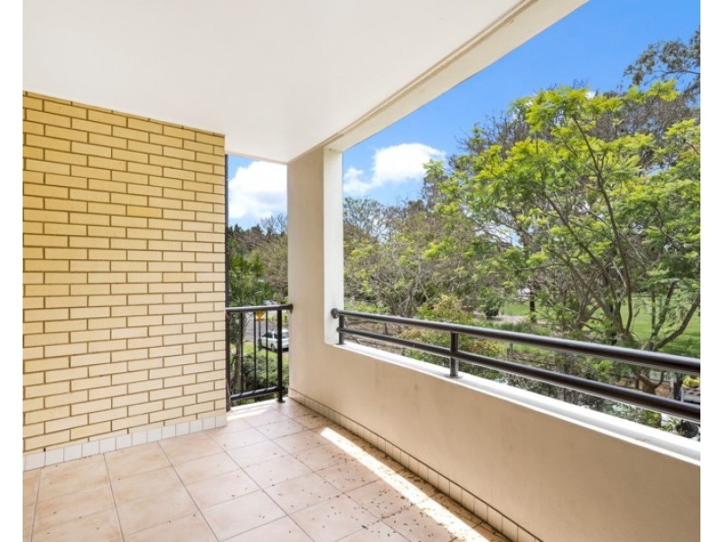 3/177 Macquarie Street, St Lucia QLD 4067