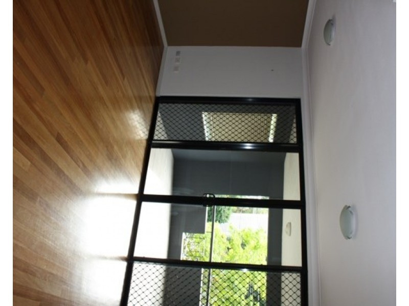 2/14 Grimes Street, Auchenflower QLD 4066