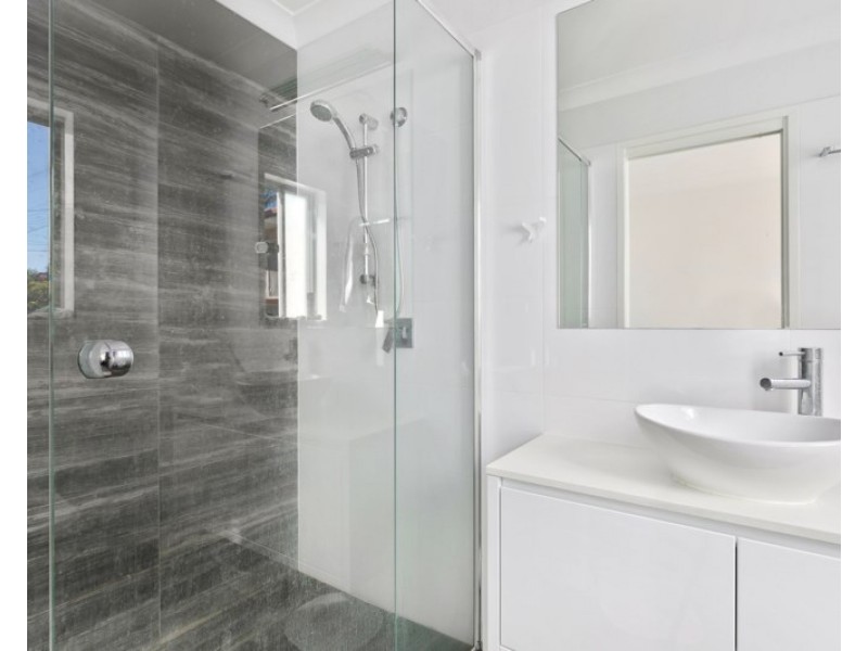 3/50 Depper Street, St Lucia QLD 4067