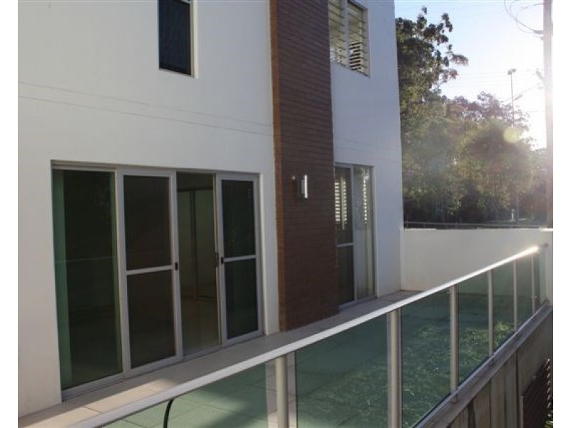 102/28 Dengate Lane, St Lucia QLD 4067