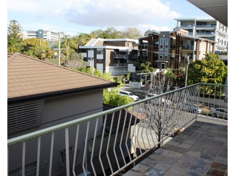 8/11 Grimes Street, Auchenflower QLD 4066