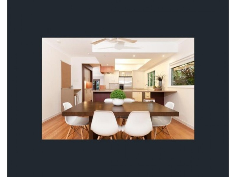 111 Ninth Avenue, St Lucia QLD 4067