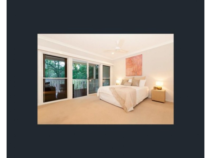 111 Ninth Avenue, St Lucia QLD 4067