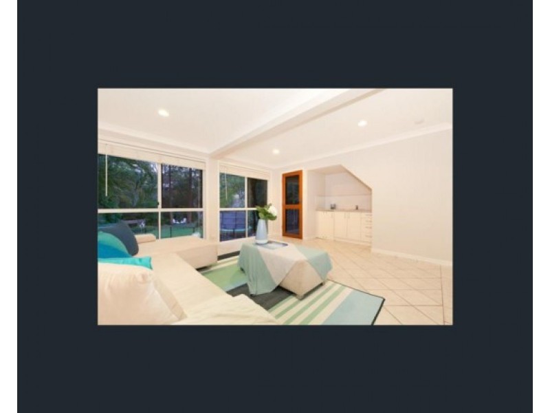 111 Ninth Avenue, St Lucia QLD 4067