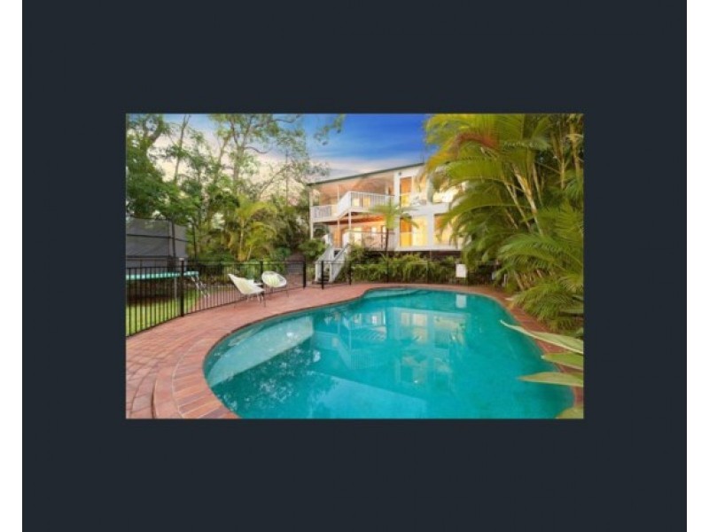 111 Ninth Avenue, St Lucia QLD 4067