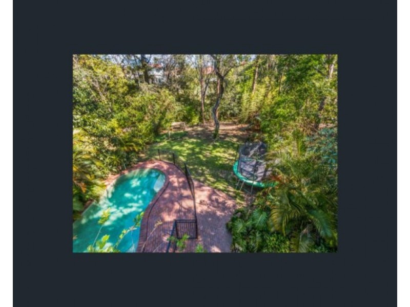 111 Ninth Avenue, St Lucia QLD 4067