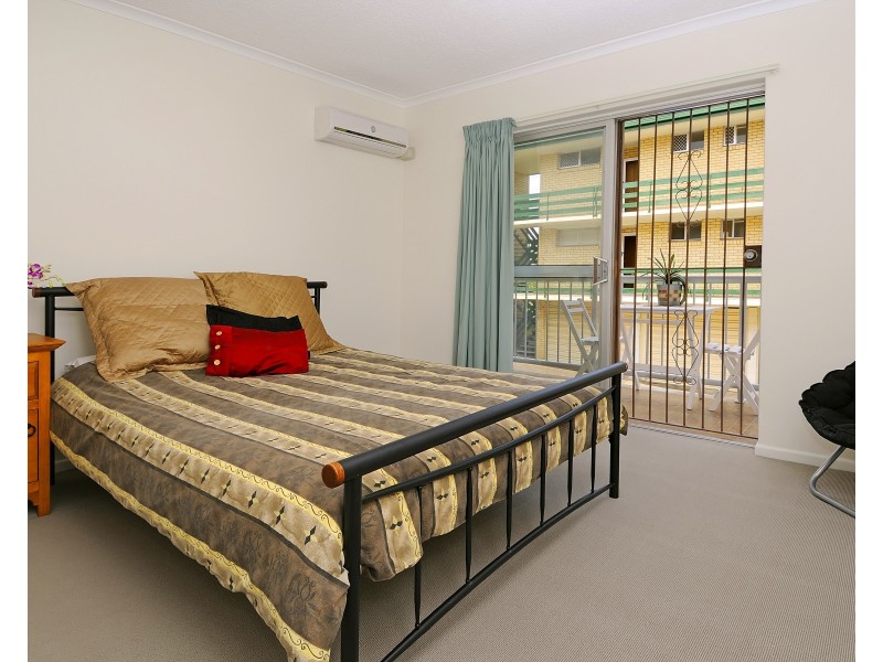 2/87 Swann Road, Taringa QLD 4068