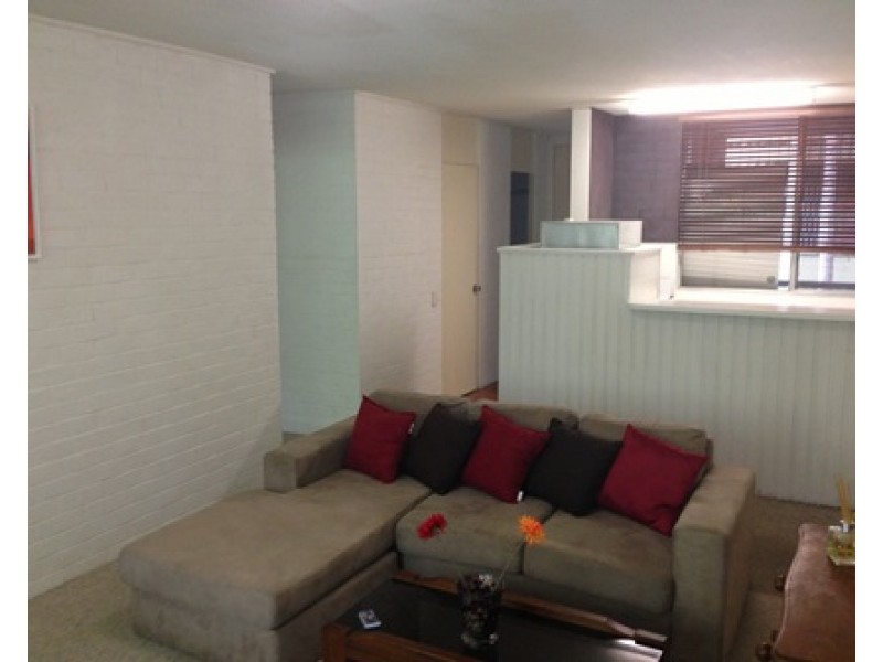 5/124 Sir Fred Schonell Drive, St Lucia QLD 4067