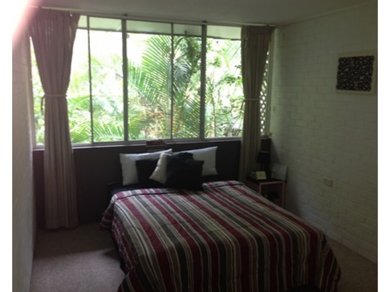 5/124 Sir Fred Schonell Drive, St Lucia QLD 4067