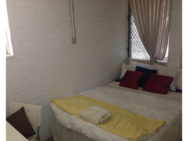 5/124 Sir Fred Schonell Drive, St Lucia QLD 4067