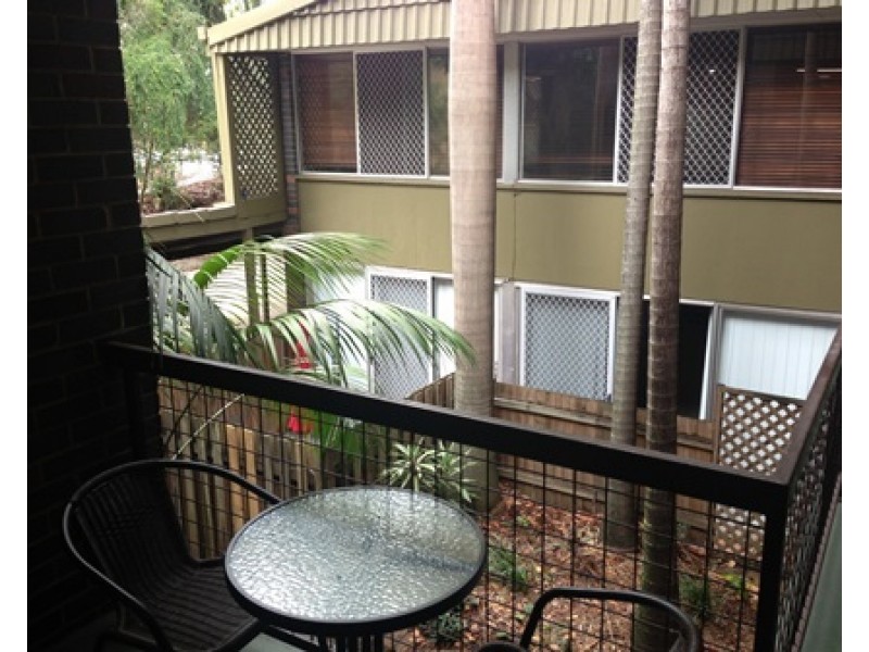 5/124 Sir Fred Schonell Drive, St Lucia QLD 4067