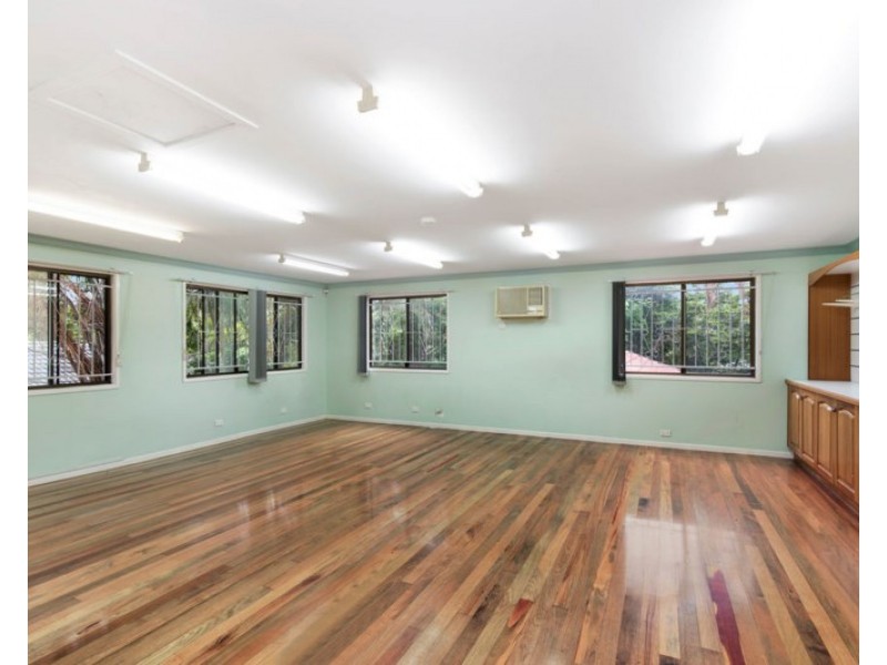 89 Almeida Street, Indooroopilly QLD 4068