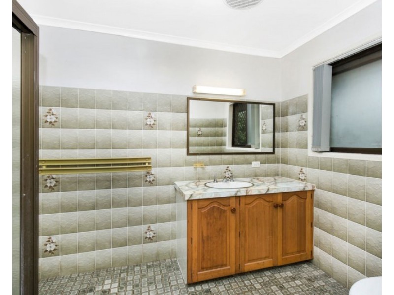 89 Almeida Street, Indooroopilly QLD 4068