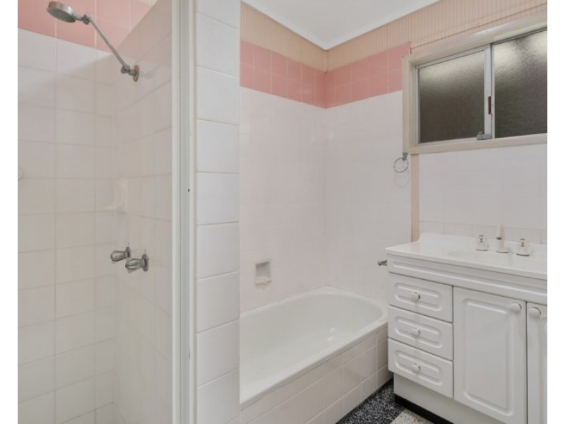 24 Kent Street, Toowong QLD 4066