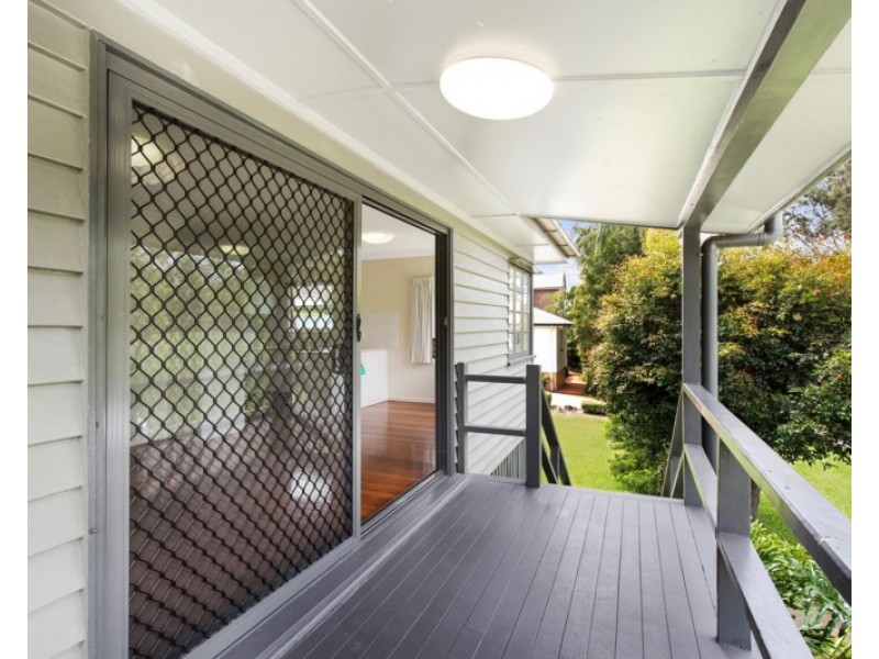 2/131 Munro Street, St Lucia QLD 4067