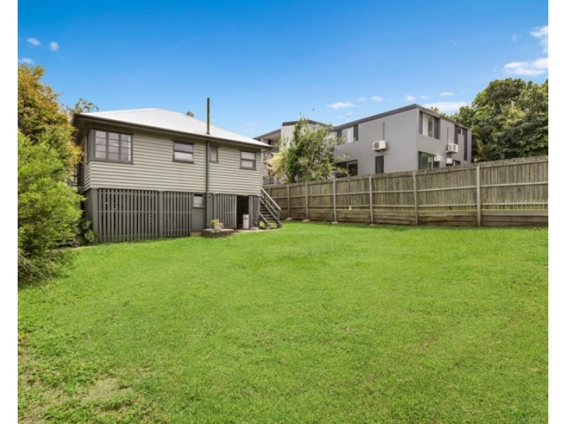2/131 Munro Street, St Lucia QLD 4067