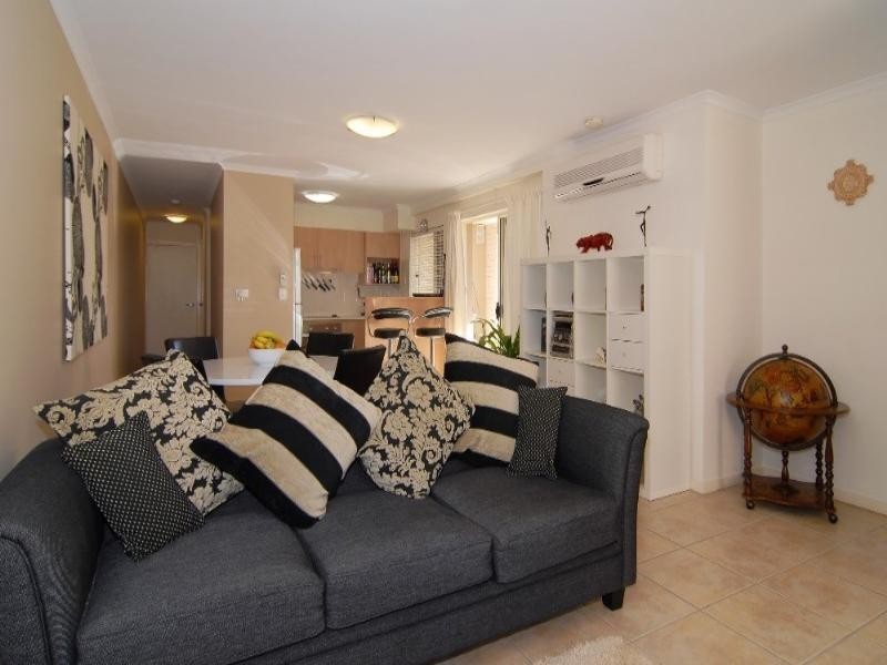 3/9 Railway Avenue, Indooroopilly QLD 4068