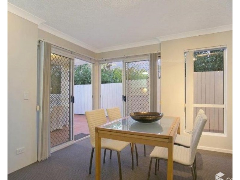 1/45 Mitre Street, St Lucia QLD 4067