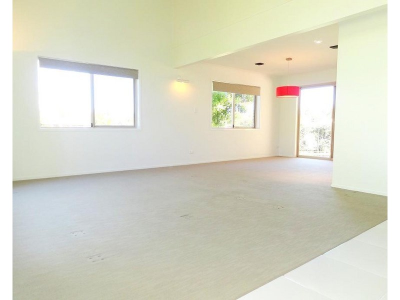 4 Accrington Place, Chapel Hill QLD 4069