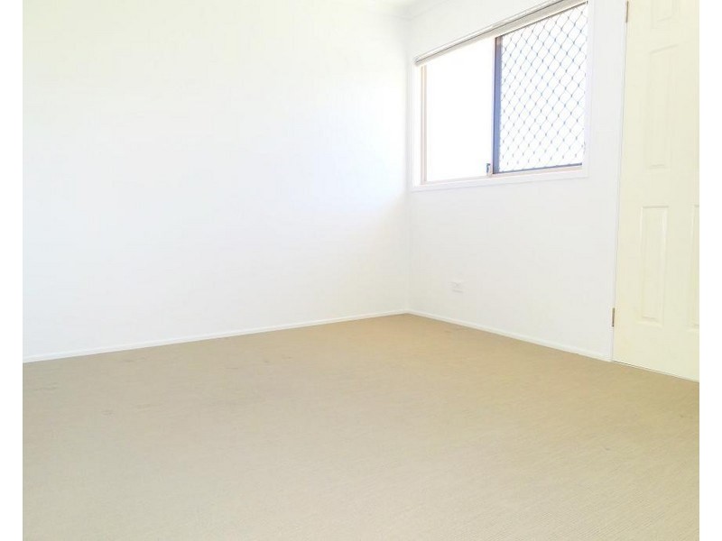 4 Accrington Place, Chapel Hill QLD 4069