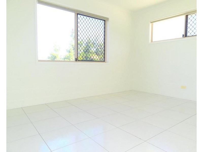 4 Accrington Place, Chapel Hill QLD 4069