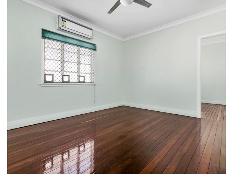 19 Witton Street, Indooroopilly QLD 4068