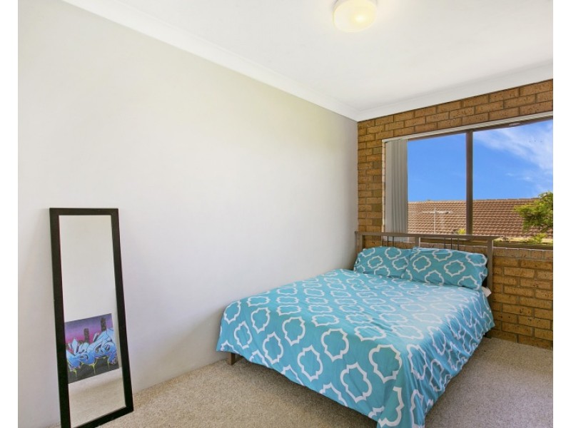 8/11 York Street, Indooroopilly QLD 4068