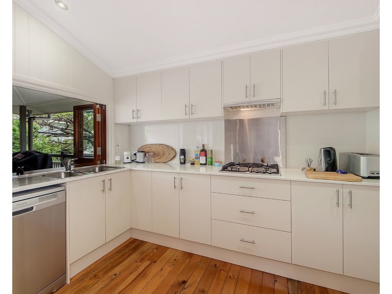 17 Knowles Street, Auchenflower QLD 4066