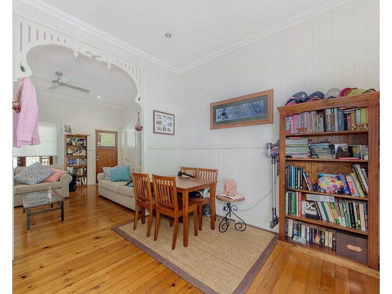 17 Knowles Street, Auchenflower QLD 4066