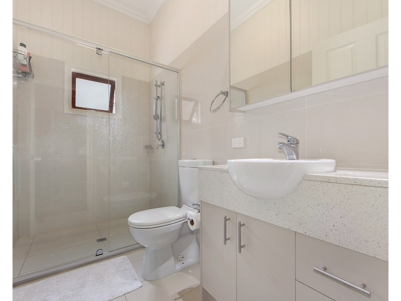 17 Knowles Street, Auchenflower QLD 4066