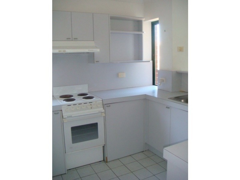 2/119 Munro Street, St Lucia QLD 4067