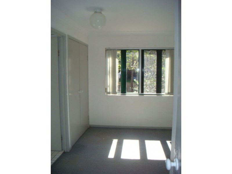 2/119 Munro Street, St Lucia QLD 4067