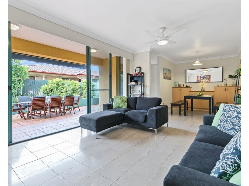 2/27 Brasted Street, Taringa QLD 4068