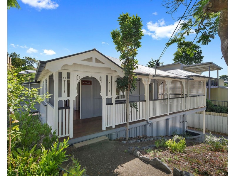 7 Prospect Terrace, St Lucia QLD 4067