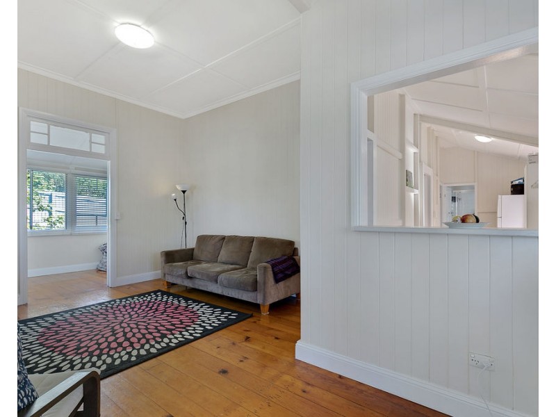 7 Prospect Terrace, St Lucia QLD 4067