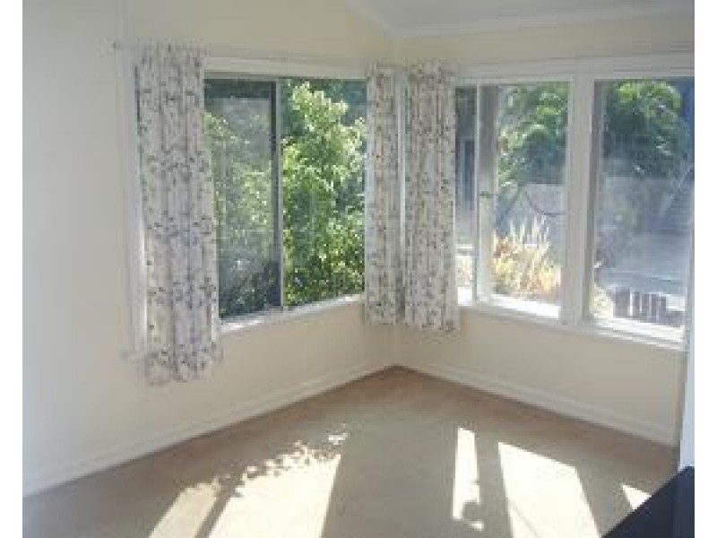 27 Vera Street, Toowong QLD 4066