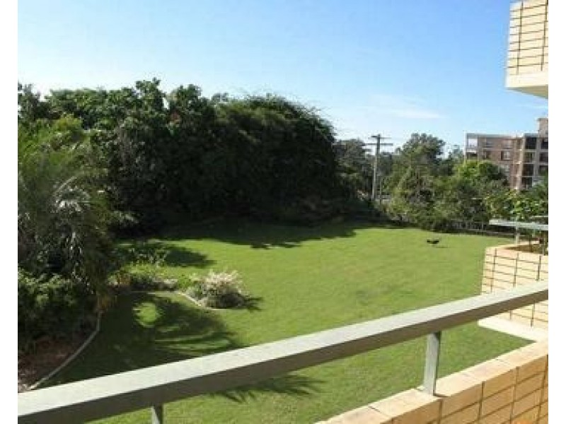 1/36 Jerdanefield Street, St Lucia QLD 4067