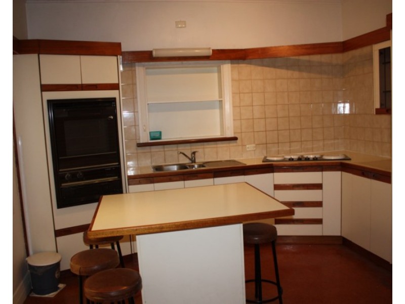 1 McCaul Street, Taringa QLD 4068