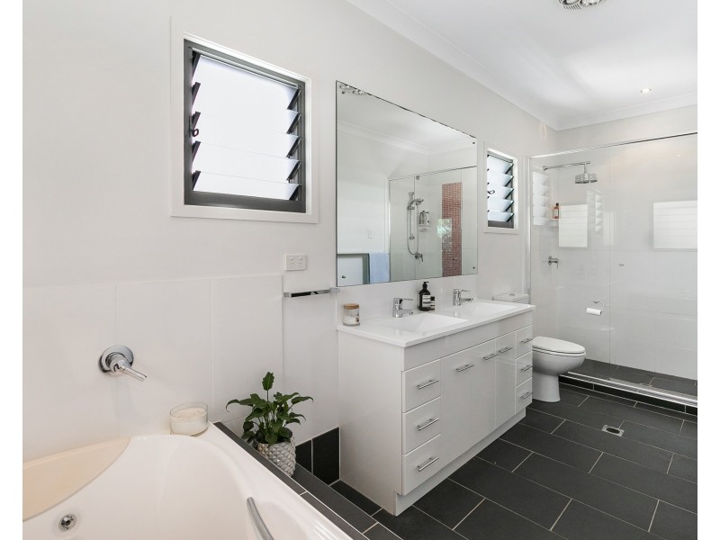 14 Dart Street, Corinda QLD 4075