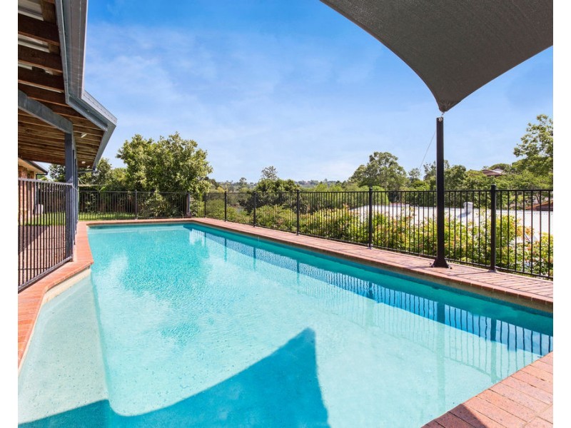 3 Shadowood Street, Kenmore Hills QLD 4069