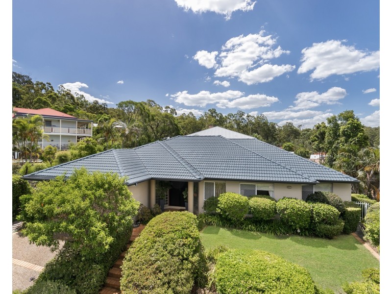 11 Geewan Place, Chapel Hill QLD 4069