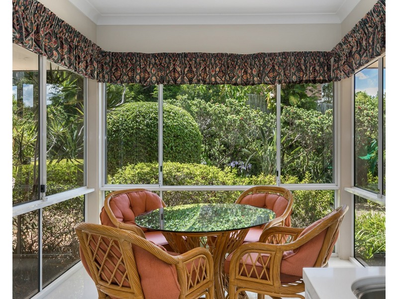 11 Geewan Place, Chapel Hill QLD 4069