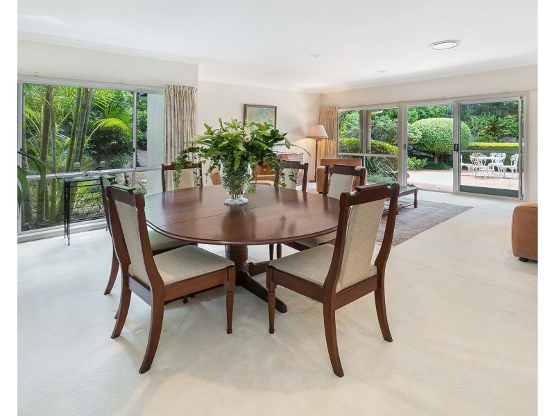 11 Geewan Place, Chapel Hill QLD 4069