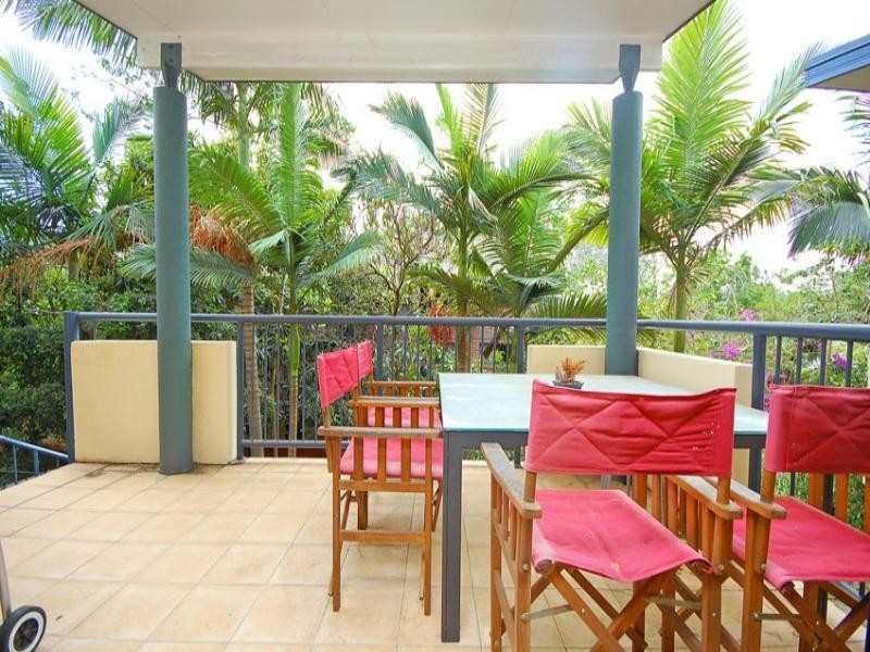 182 Carmody Road, St Lucia QLD 4067