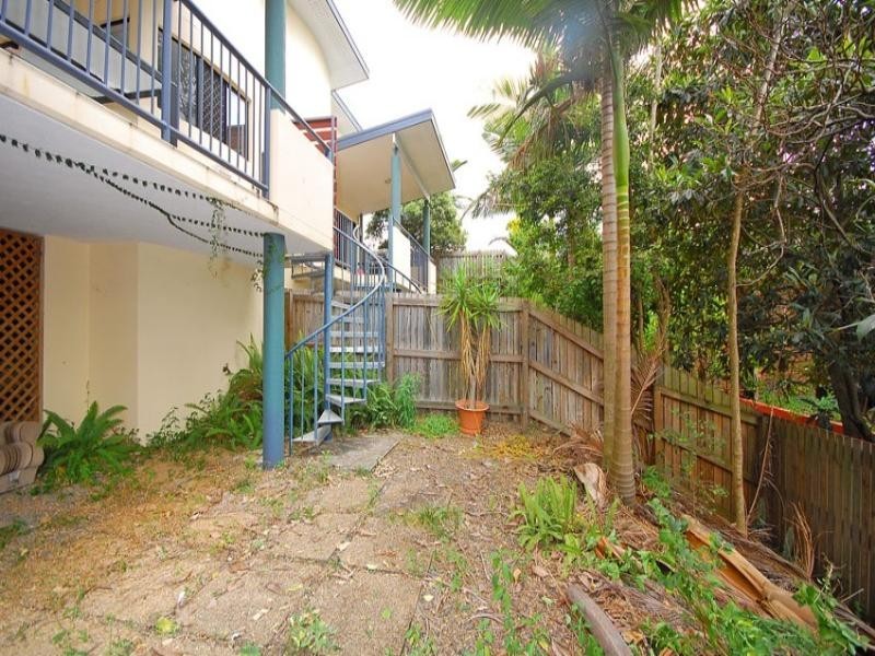 182 Carmody Road, St Lucia QLD 4067