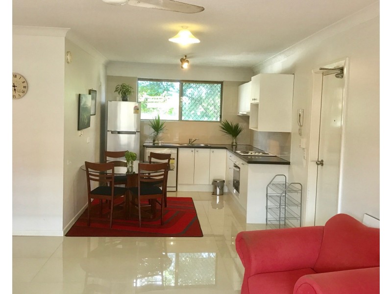 1/237 Sir Fred Schonell Drive, St Lucia QLD 4067